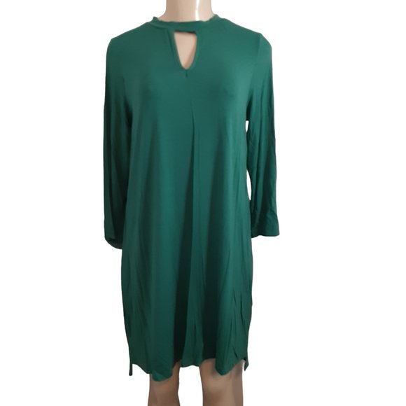 Madison Dresses & Skirts - 3/$15 Madison emerald green long sleeve casual dress keyhole neckline